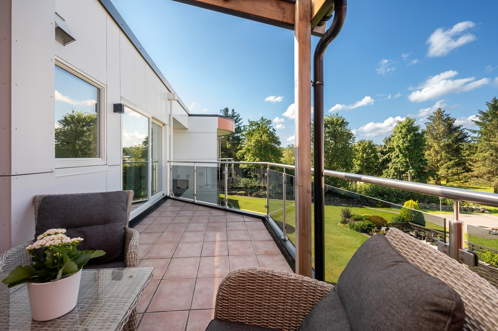 Ny fasade, isolasjon, kledning, vinduer, taktekking og balansert ventilasjon i regi av borettslaget i 2016! Galleribilde