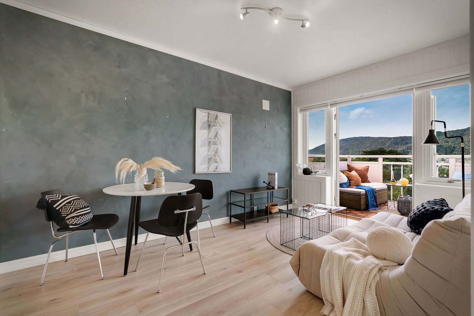- Stuen måler 11,7 m² - Galleribilde