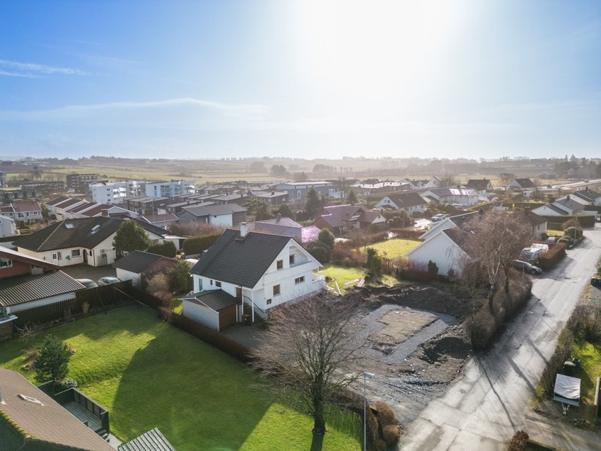 Boligfeltet består av en fin og jevn fordeling av eneboliger, rekkehus og leiligheter. Galleribilde