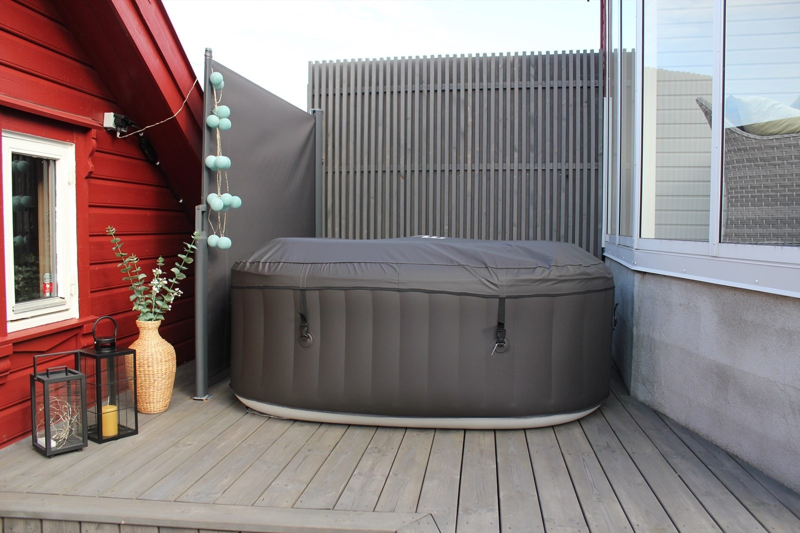 Opplåsbar jacuzzi som medfølger i handelen Galleribilde