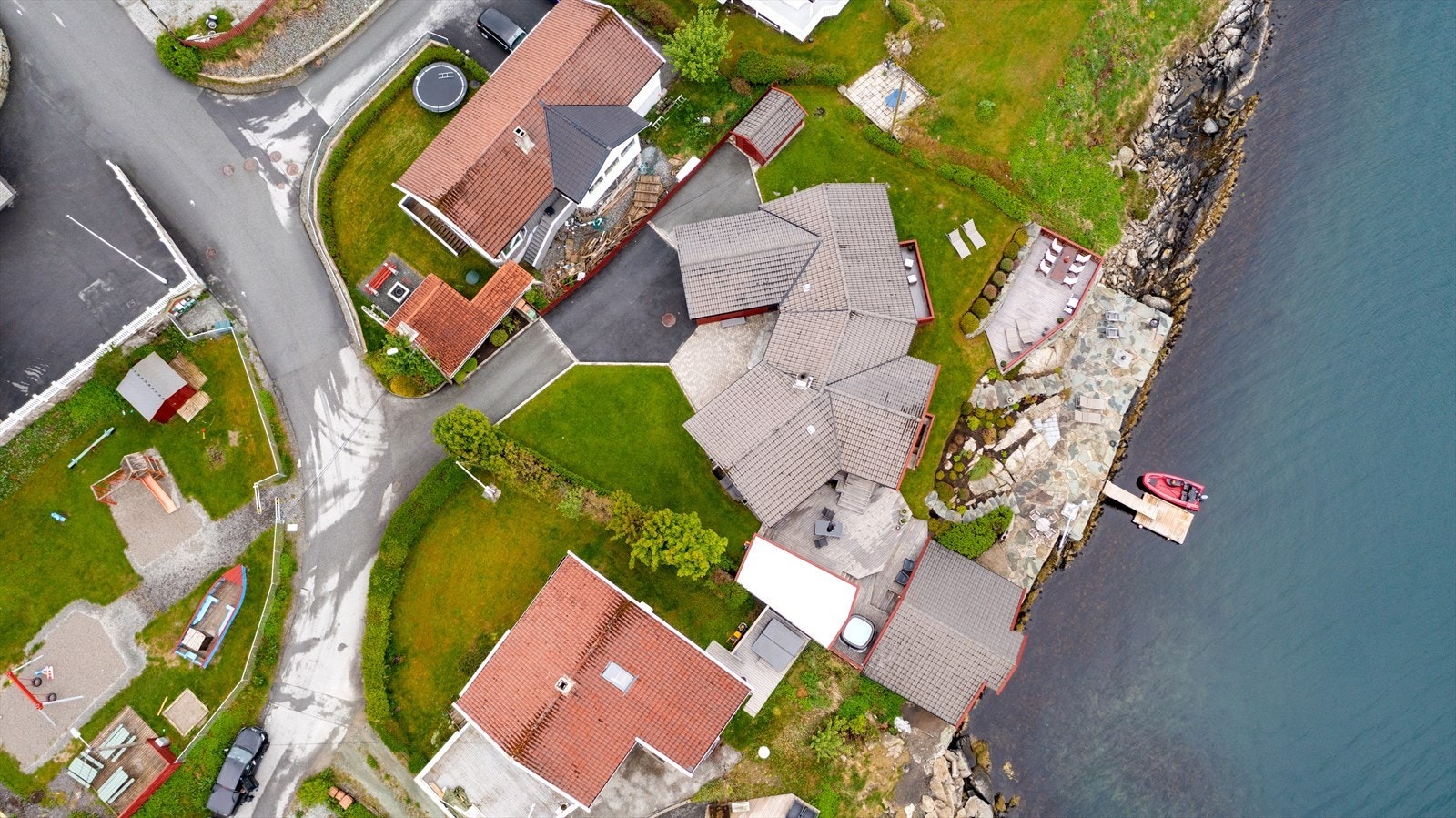 Usjenert og solrikt med sol fra morgen til sen kveld Galleribilde