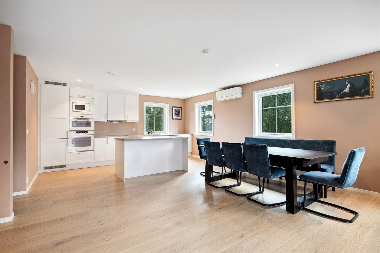 Flott halvpart tomannsbolig i barnevennlig og rolig område. Galleribilde