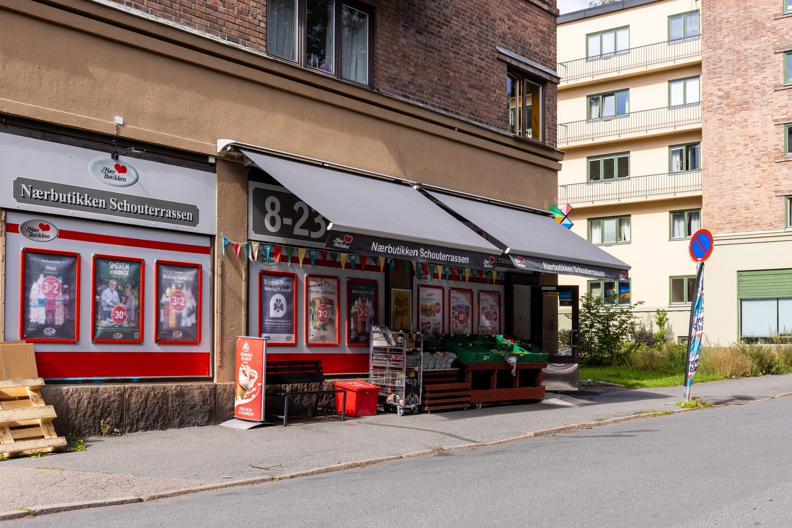 Leiligheten ligger meget attraktivt og sentralt på Sinsen ovenfor Rosenhoff ved Torshovdalen. Galleribilde