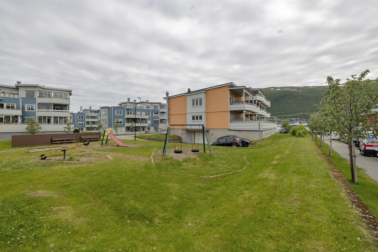 Populært boområdet med umiddelbar nærhet til strandpromenade, matbutikker og busstopp Galleribilde
