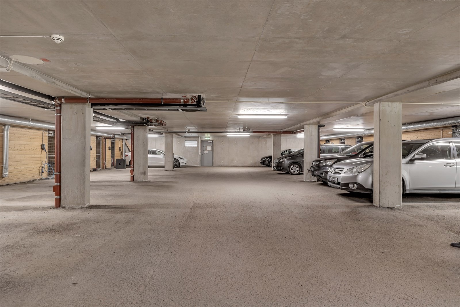 Leiligheten har biloppstillingsplass i felles garasjeanlegg Galleribilde