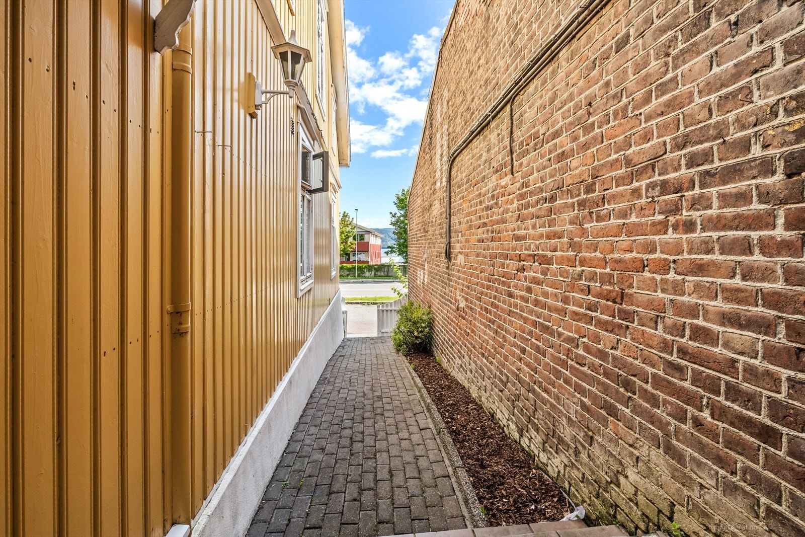 Koselig inngangsparti. Brukes kun av denne leiligheten. Galleribilde