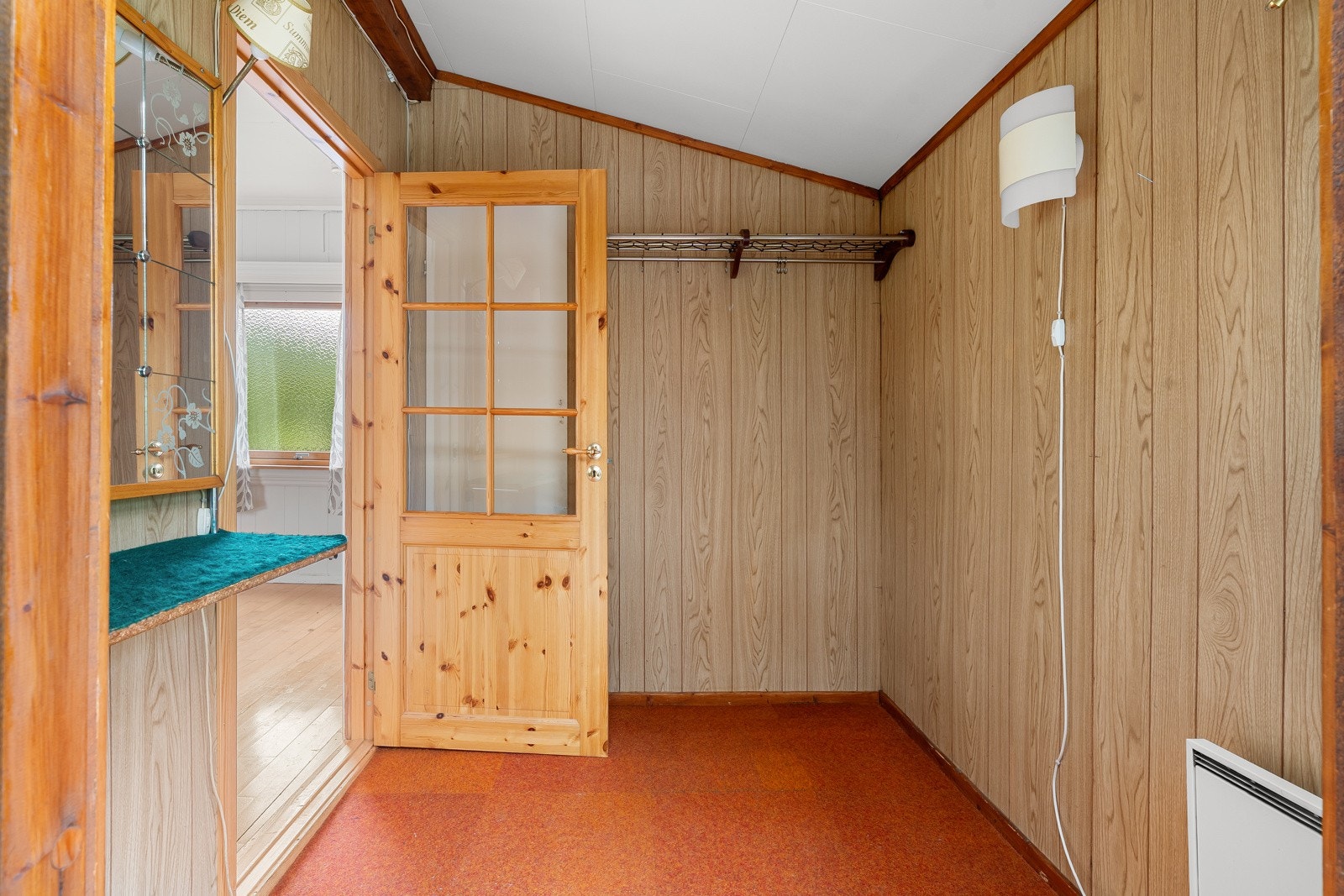 Tomannsboligen strekker seg over to plan. Galleribilde