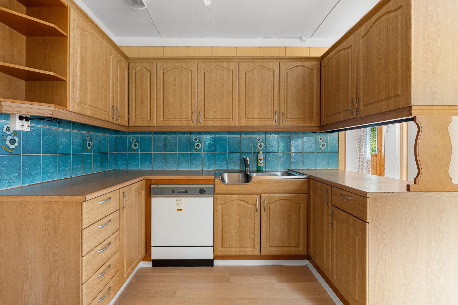 Kjøkkenet ligger adskilt fra stuen. Galleribilde