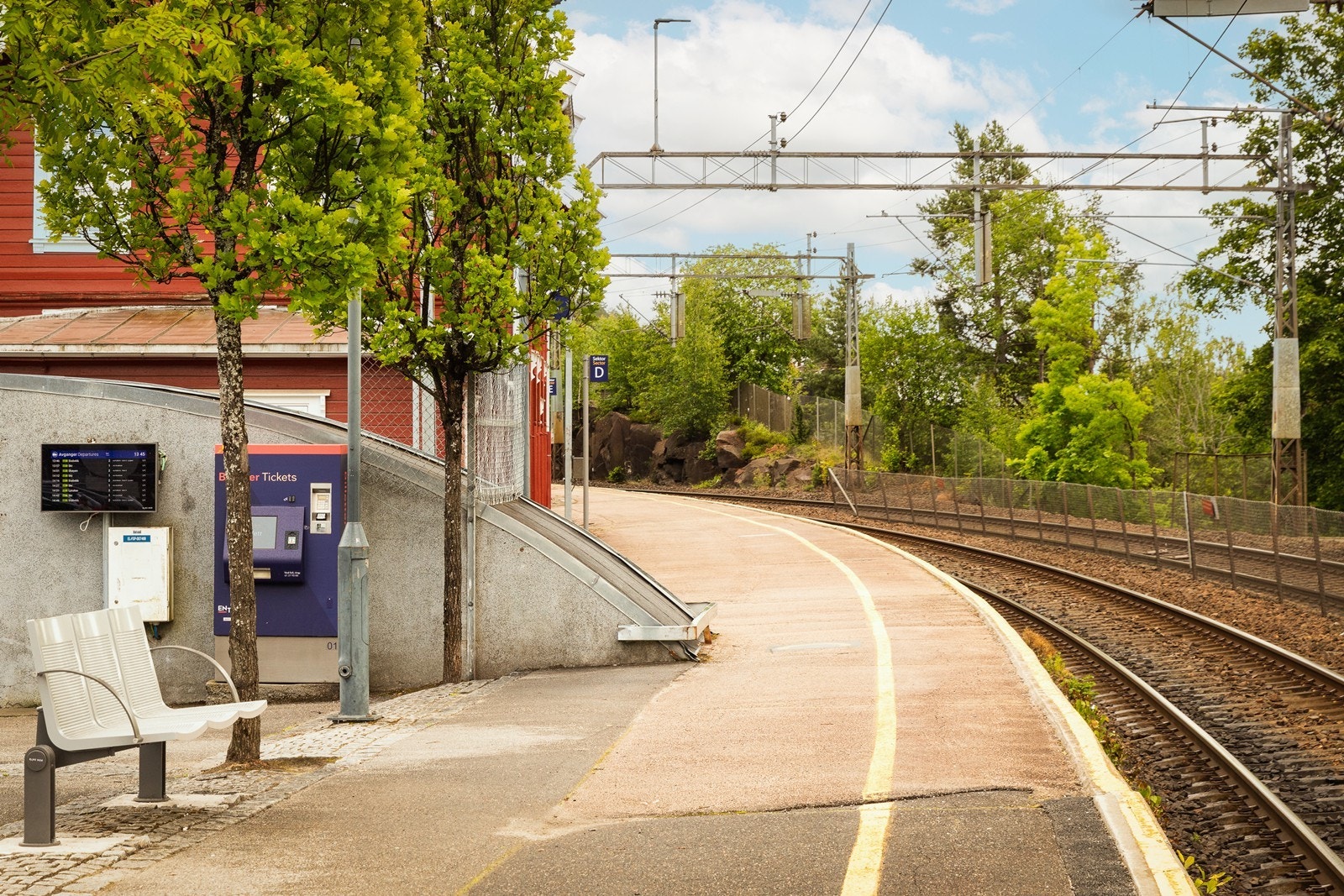 Kort vei til Oppegård stasjon. Galleribilde