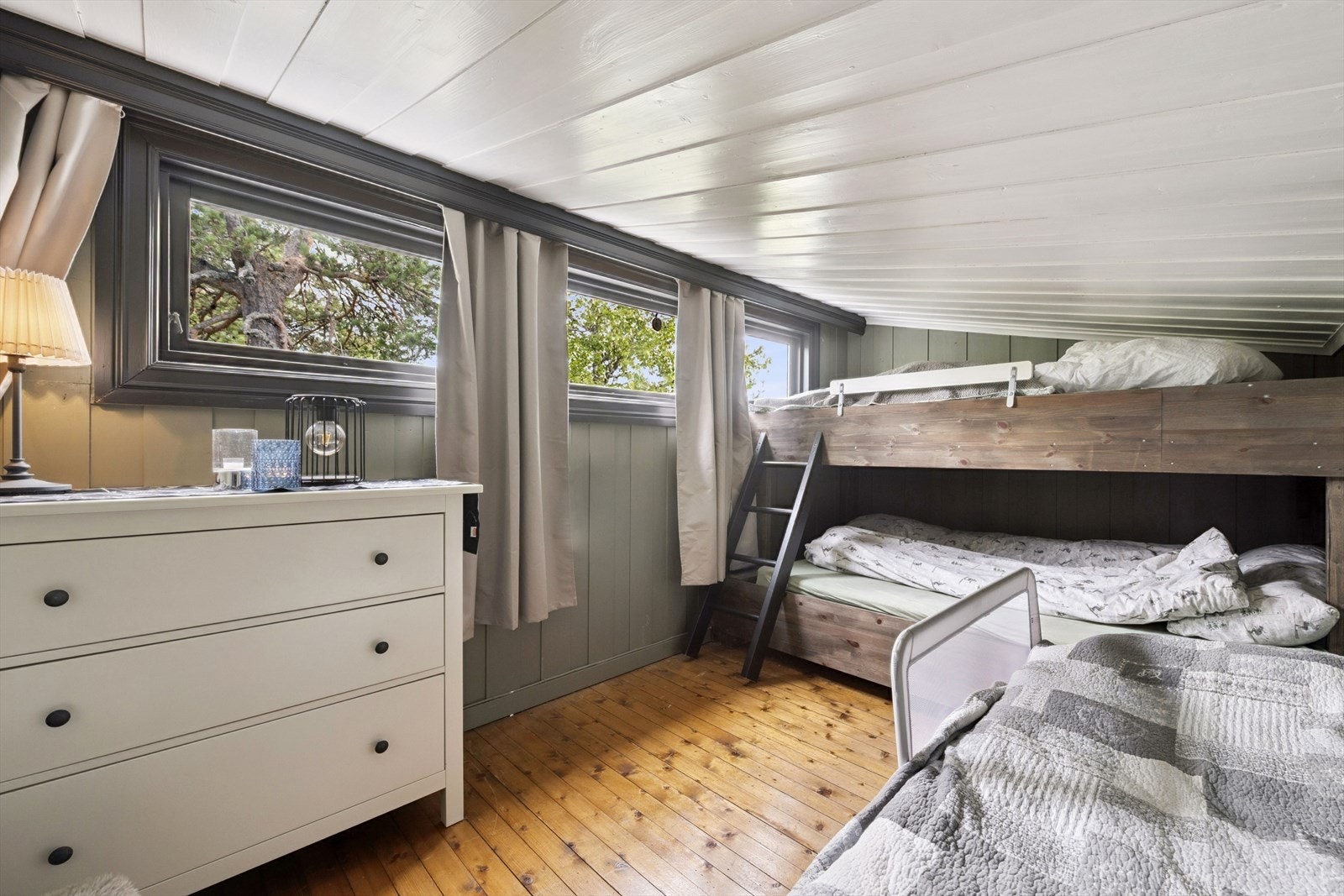 Soverommet på innsiden av badet Galleribilde