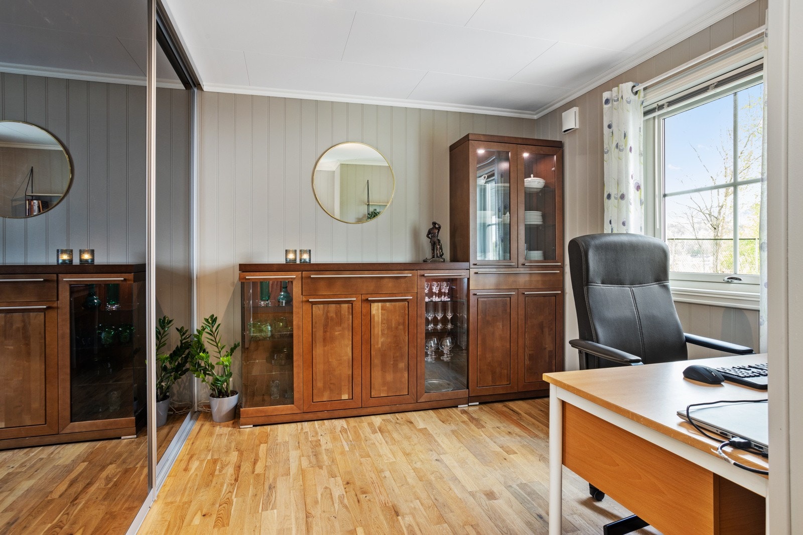 Soverommet er av generøs størrelse og kan også bli brukt som kontor. Galleribilde