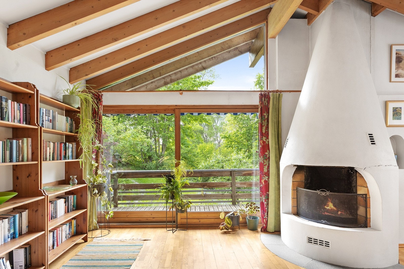 Boligen ligger skjermet til i blindvei. Galleribilde