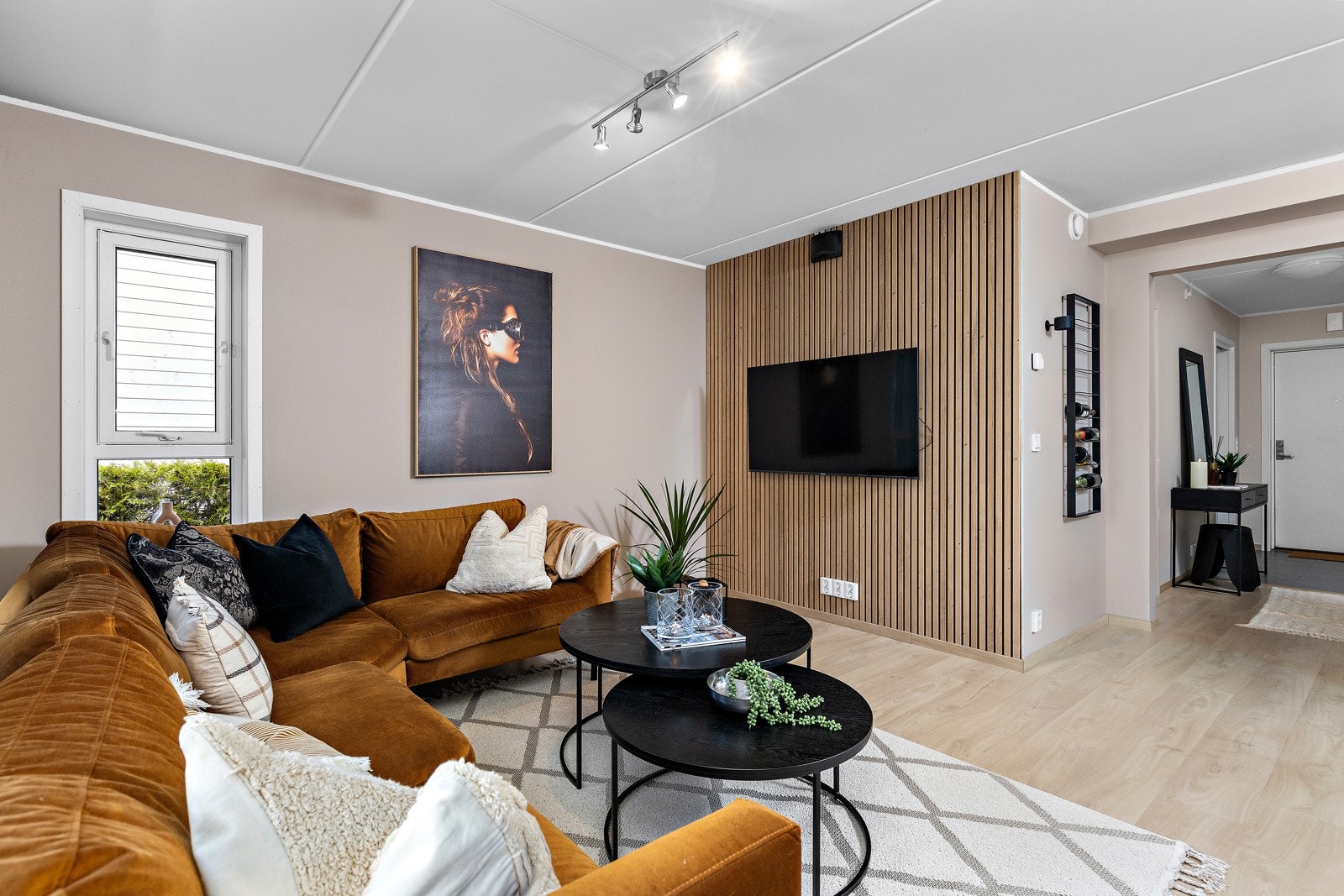 Vannbåren fjernvarme (Vardar) i gulvet. Galleribilde