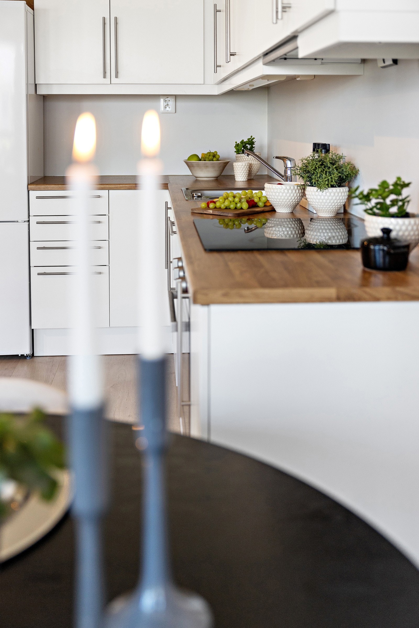 Plass til både sofagruppe og spisebord Galleribilde