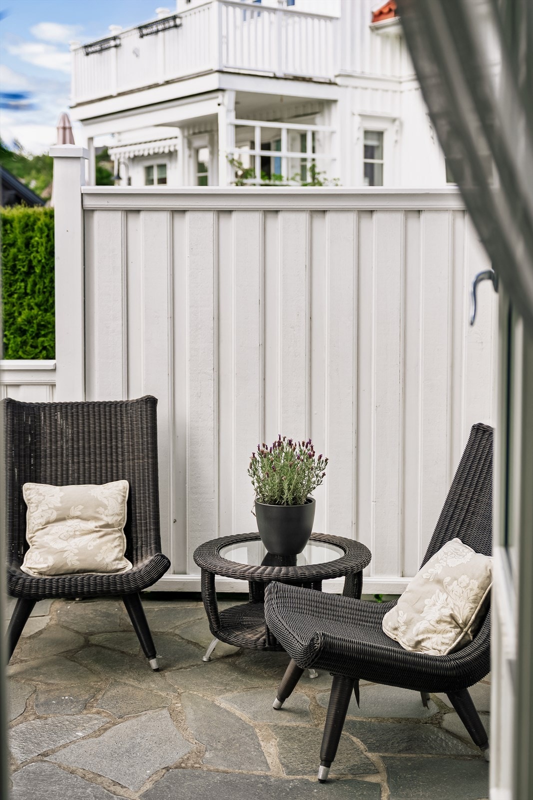 Uteplass Galleribilde