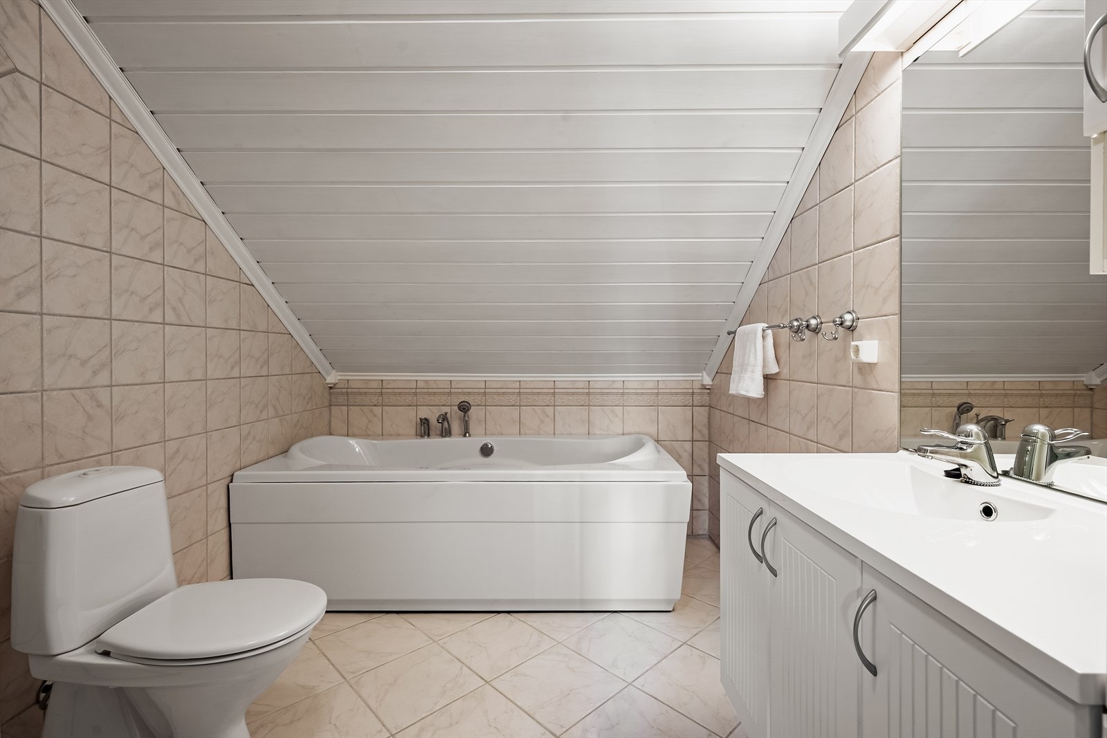 Bad/wc i 2.etasje Galleribilde