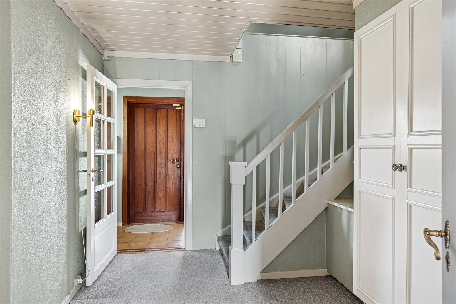 Det elektriske anlegget har fått nytt inntak og innmat i 2011, men øvrige deler er eldre og bør vurderes nærmere. Galleribilde