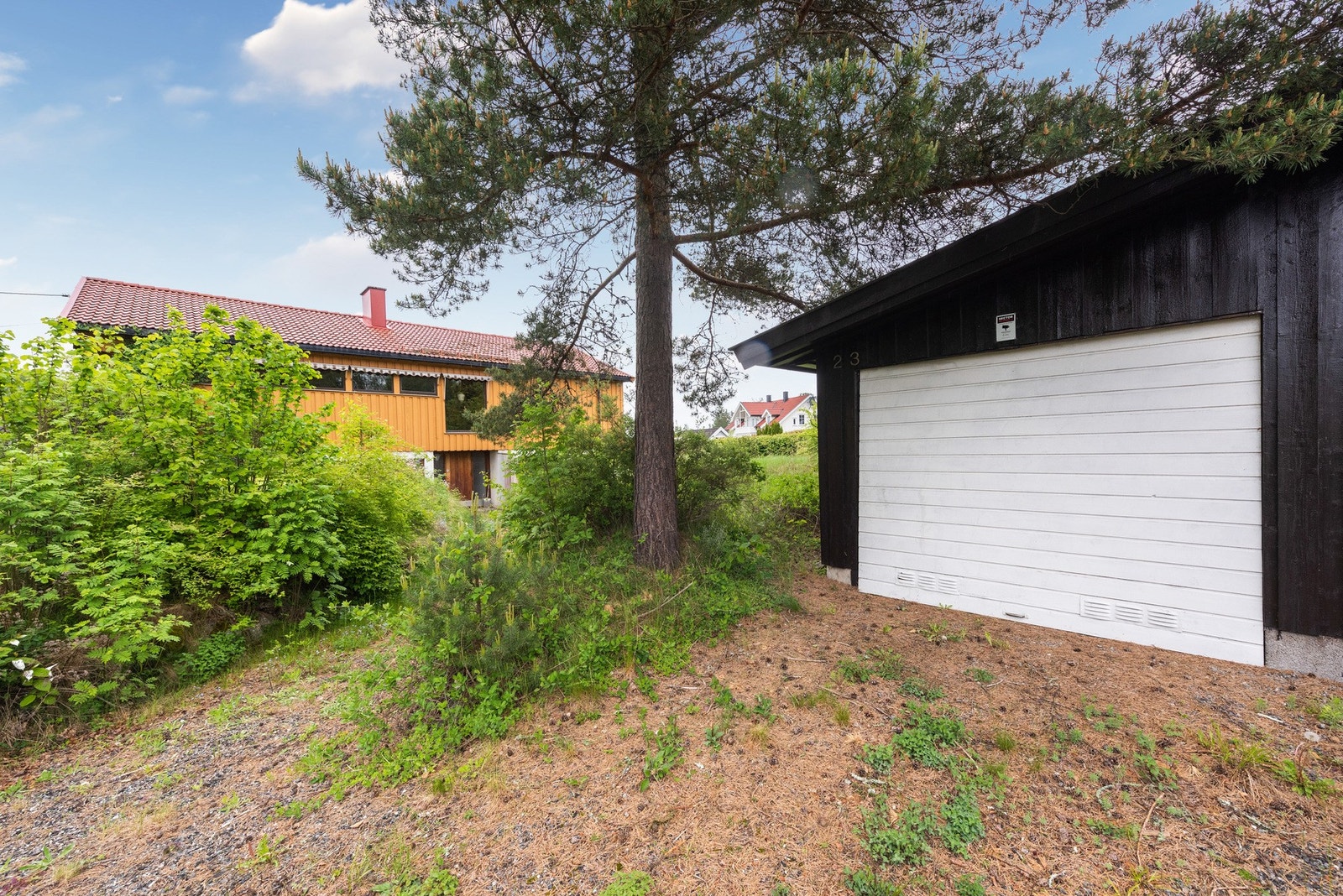 Garasje - 1/2-part av dobbel garasje Galleribilde