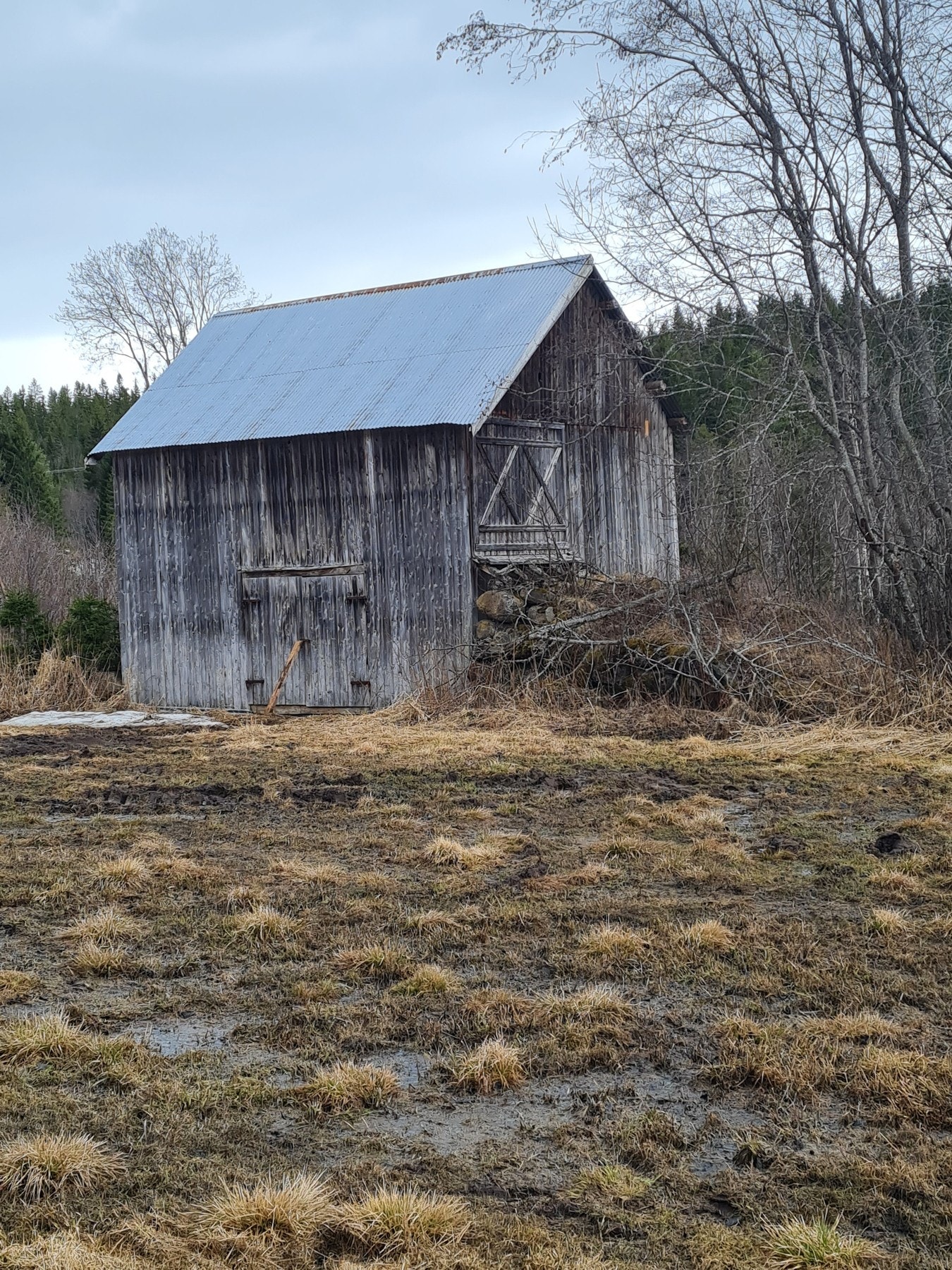 Bygg som står på teig ca. 2 km på oversiden av gårdstunet. Galleribilde