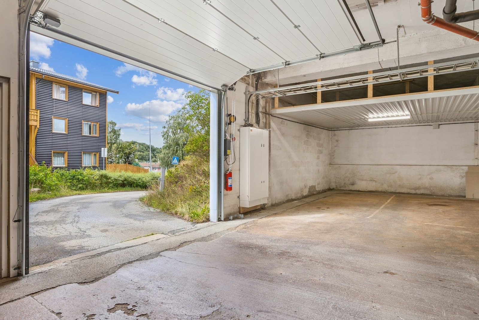 Det følger parkeringsplass med seksjonen. Galleribilde