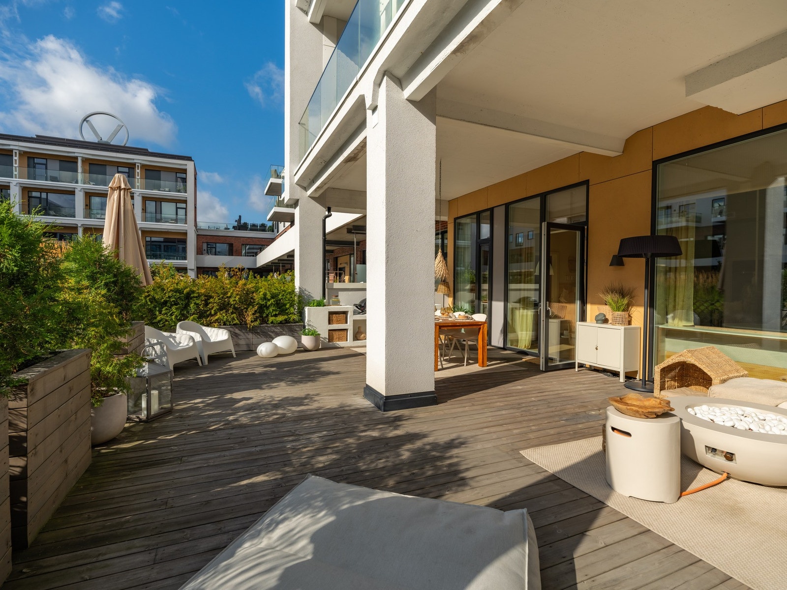 Størrelsen på markterrassen gjør at den enkelt kan deles inn flere ulike soner. Galleribilde