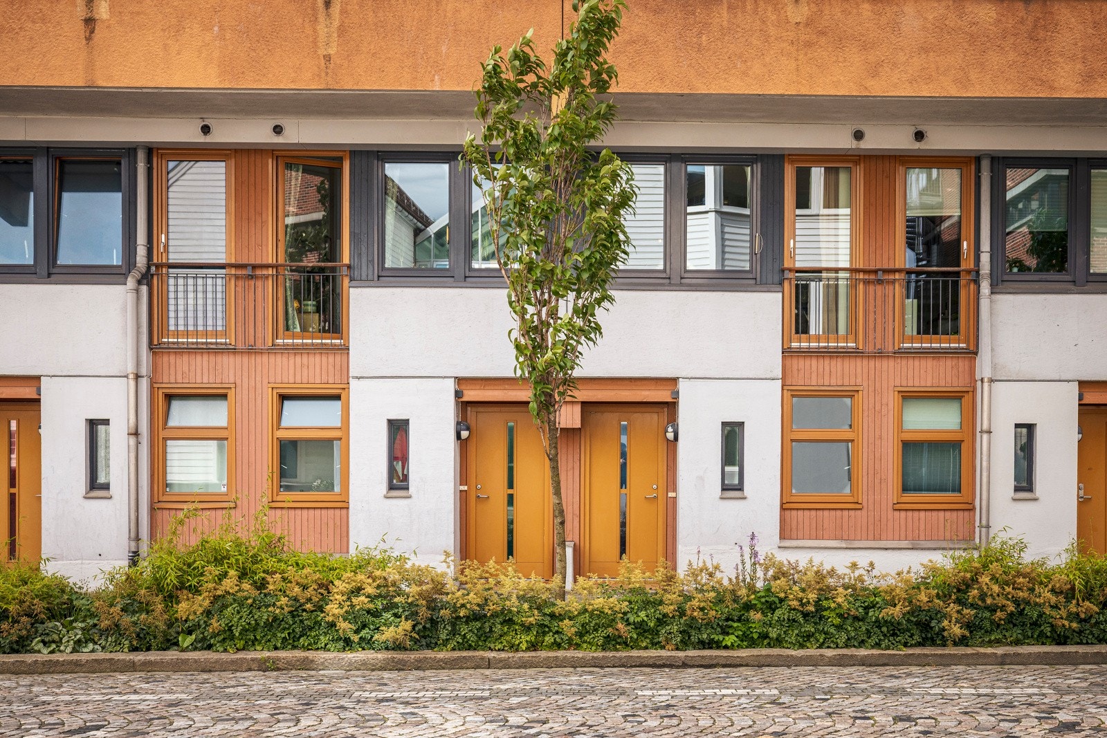 Leiligheten går over to plan og byr på "Townhouse"-følelse i leilighetsform. Galleribilde