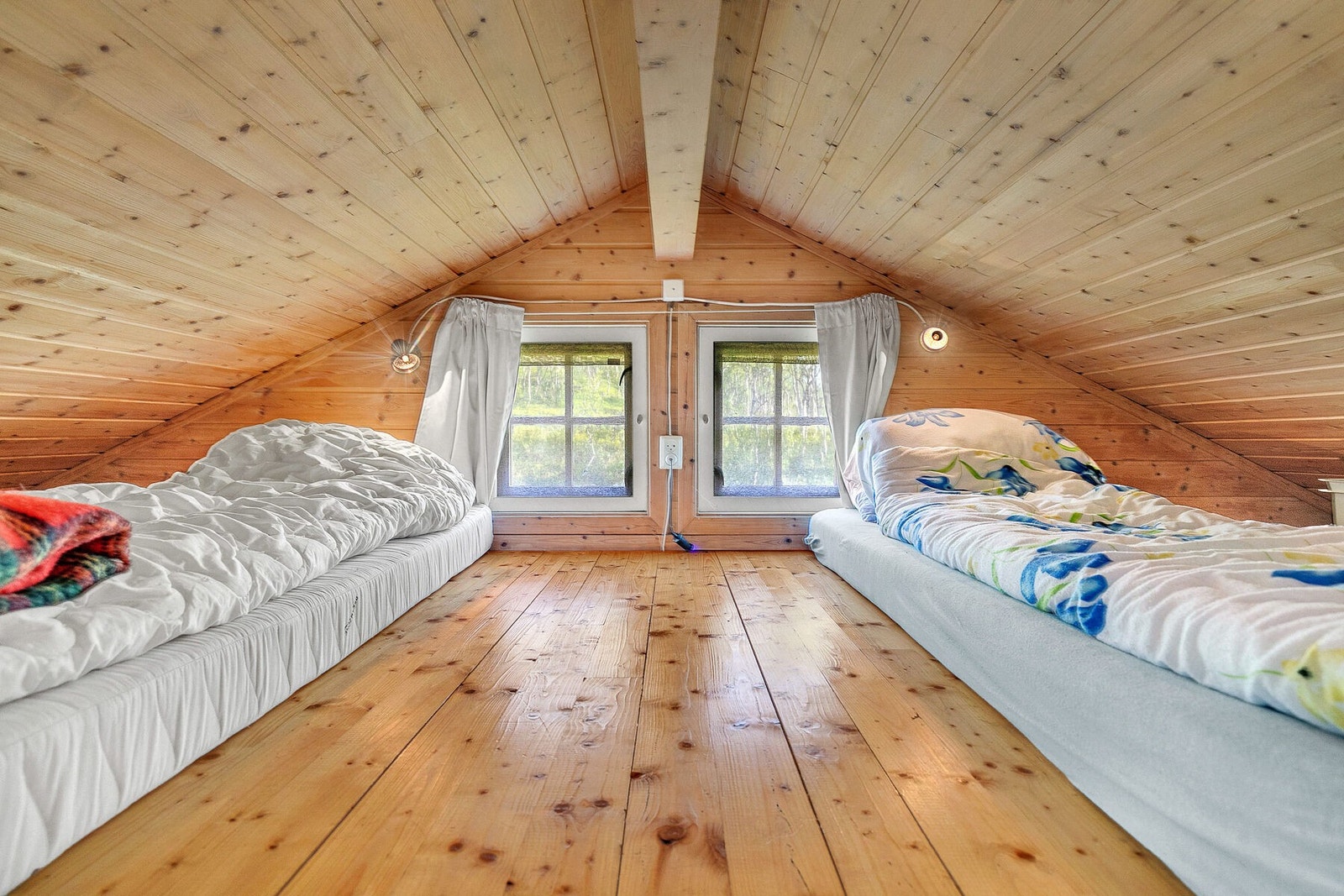 Soveplass på hems Galleribilde