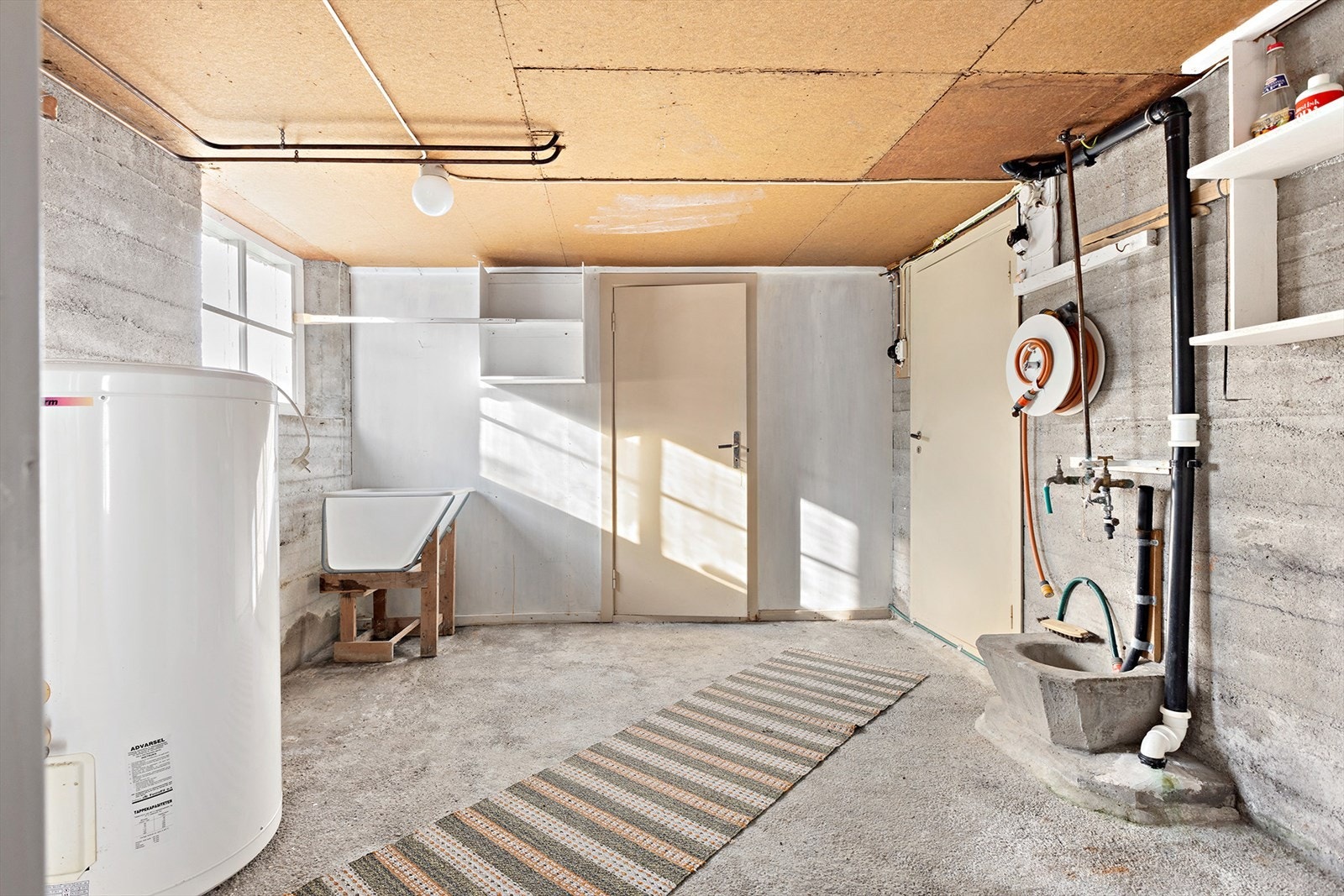 Kjellerbod/vaskerom Galleribilde