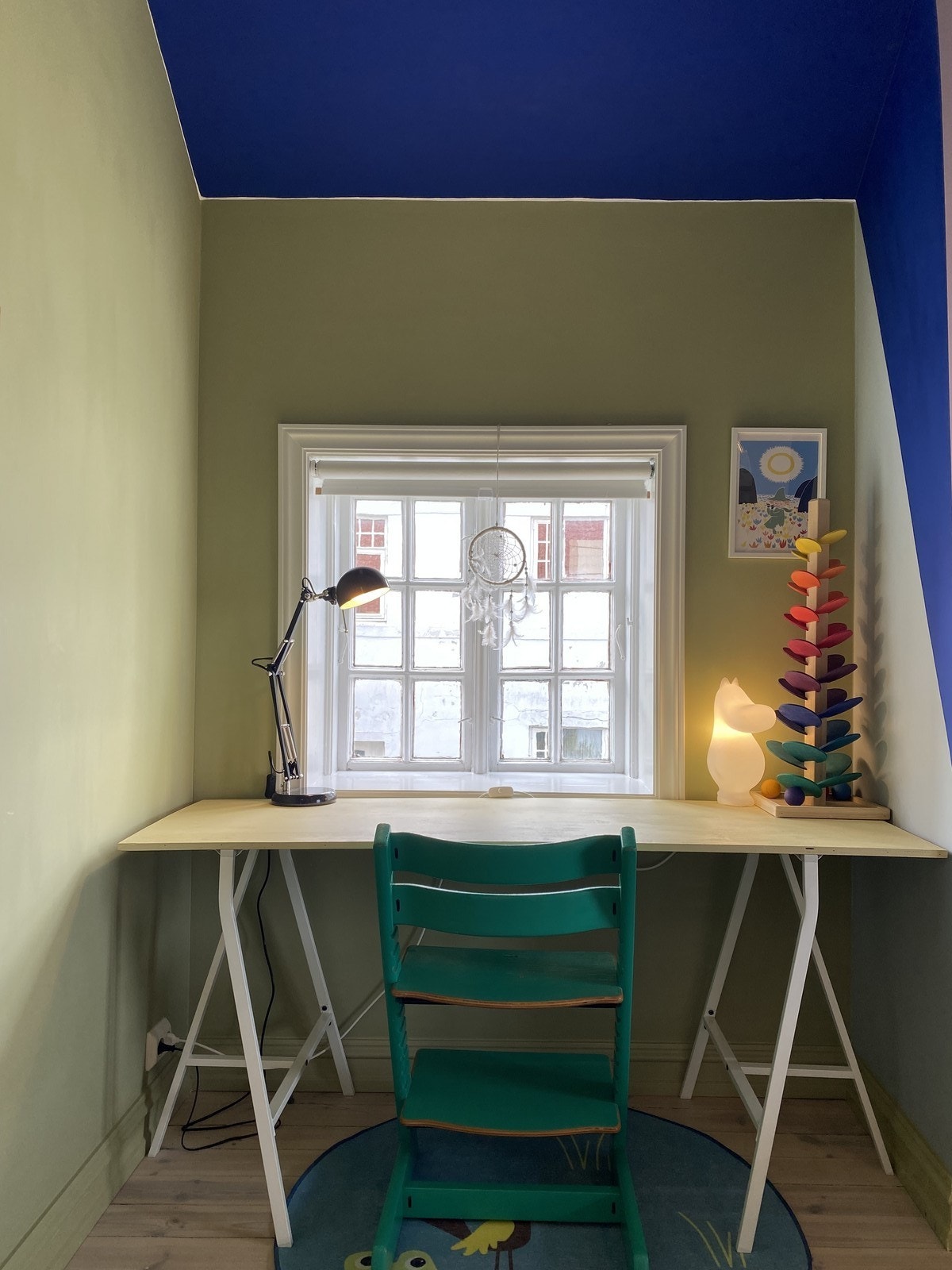 Helt nye vinduer i andre etasje. Andre vinduer og ytterdør er nylig restaurert. Galleribilde