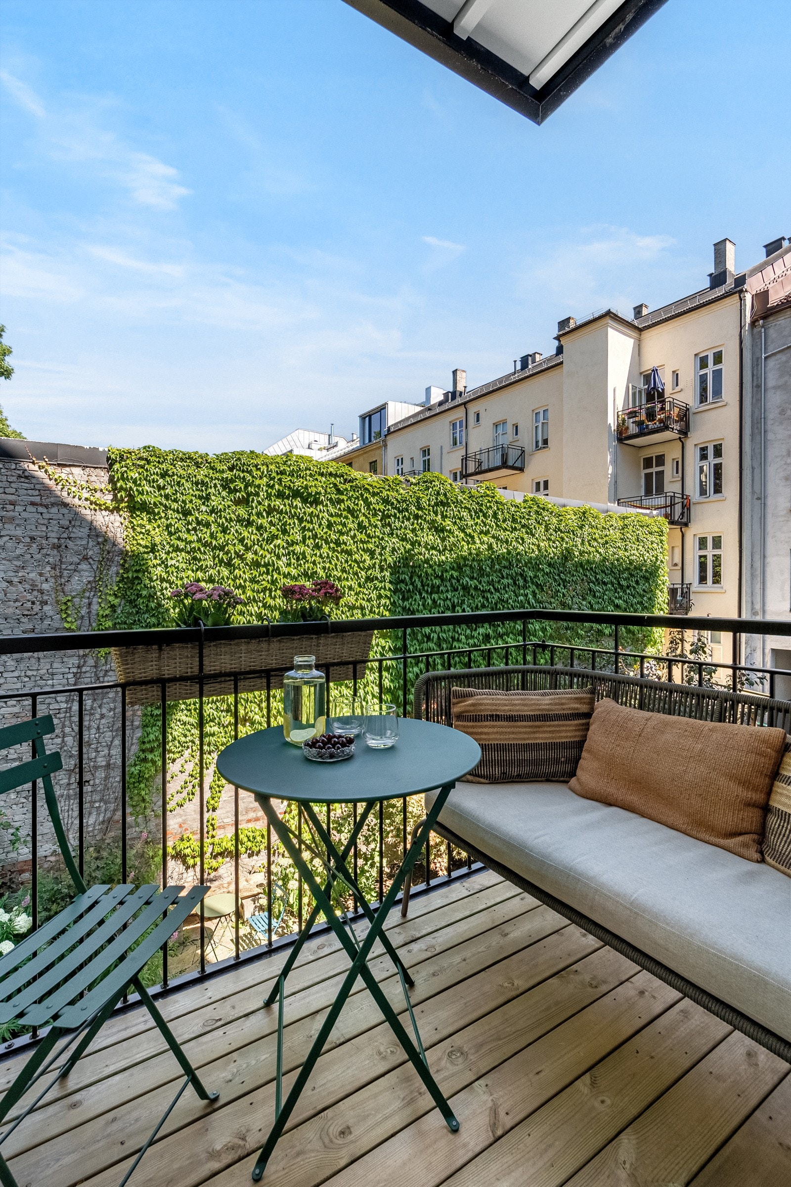 Balkongen er på 4kvm og ligger vendt mot rolig bakgård Galleribilde