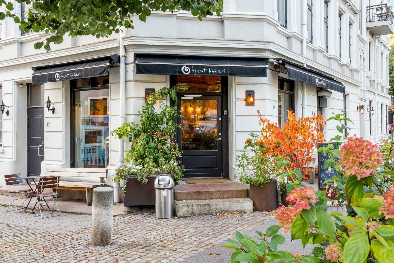 Åpent Bakeri på Adamstuen Galleribilde