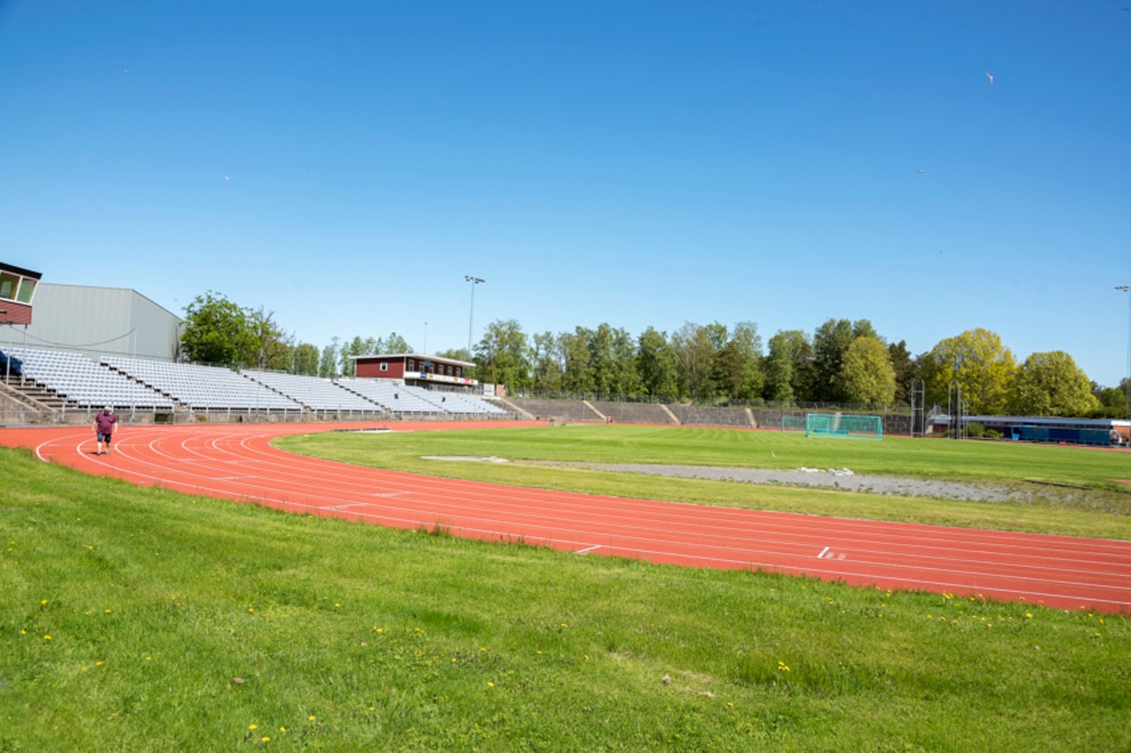 Det er også kort vei til Bugården og Storstadion som har løpebane- perfekt for løpeglade sjeler Galleribilde