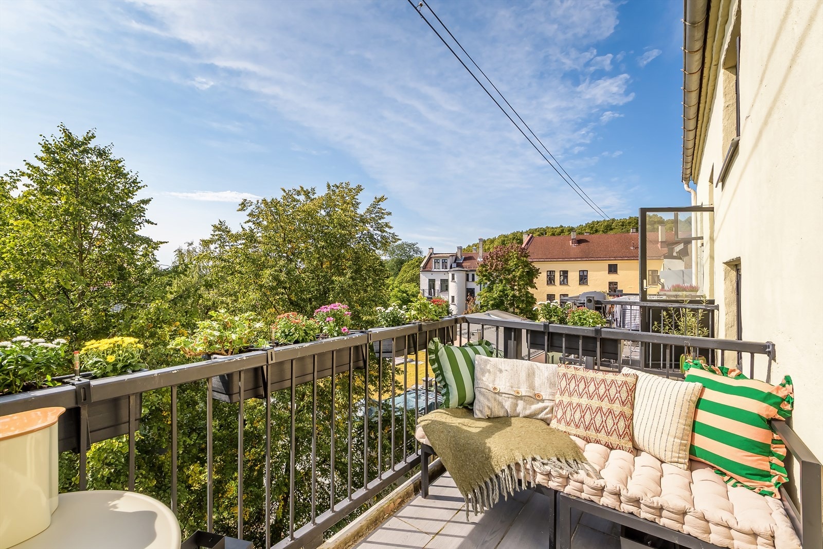 Silje Heggø v/Nordvik Bolig har gleden av å presentere Sarpsborggata 3F! Galleribilde