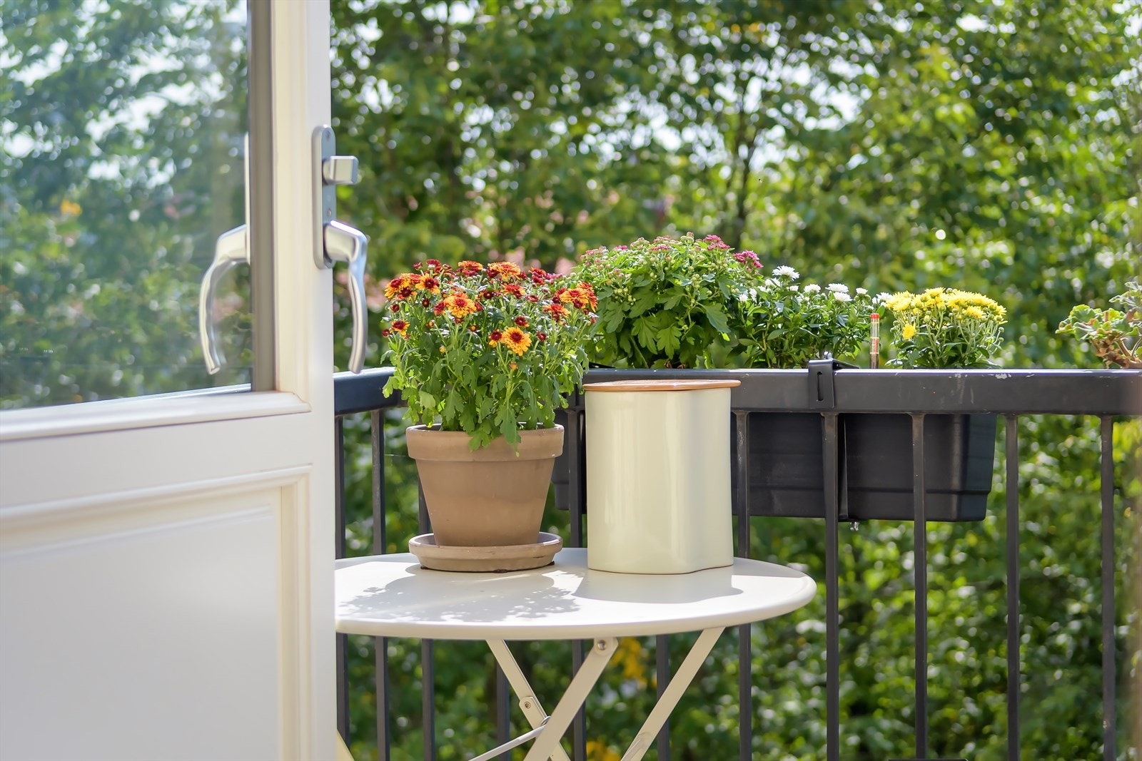 Fra dette rommet er det utgang til en herlig, sørvendt balkong på ca. 4 m² Galleribilde