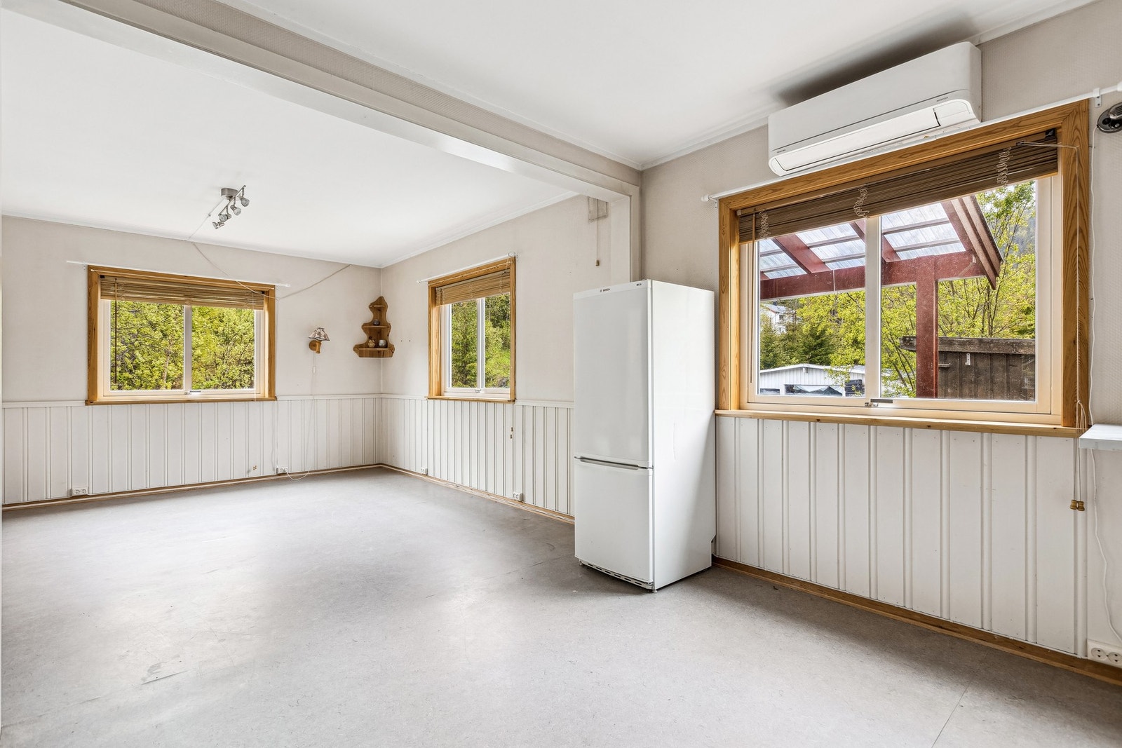 Det er god plass til sofa med tilhørende møblement. Galleribilde