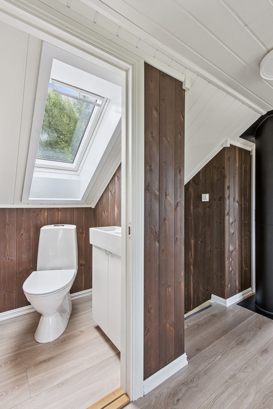 Toalettrom i loftsetasjen. Galleribilde