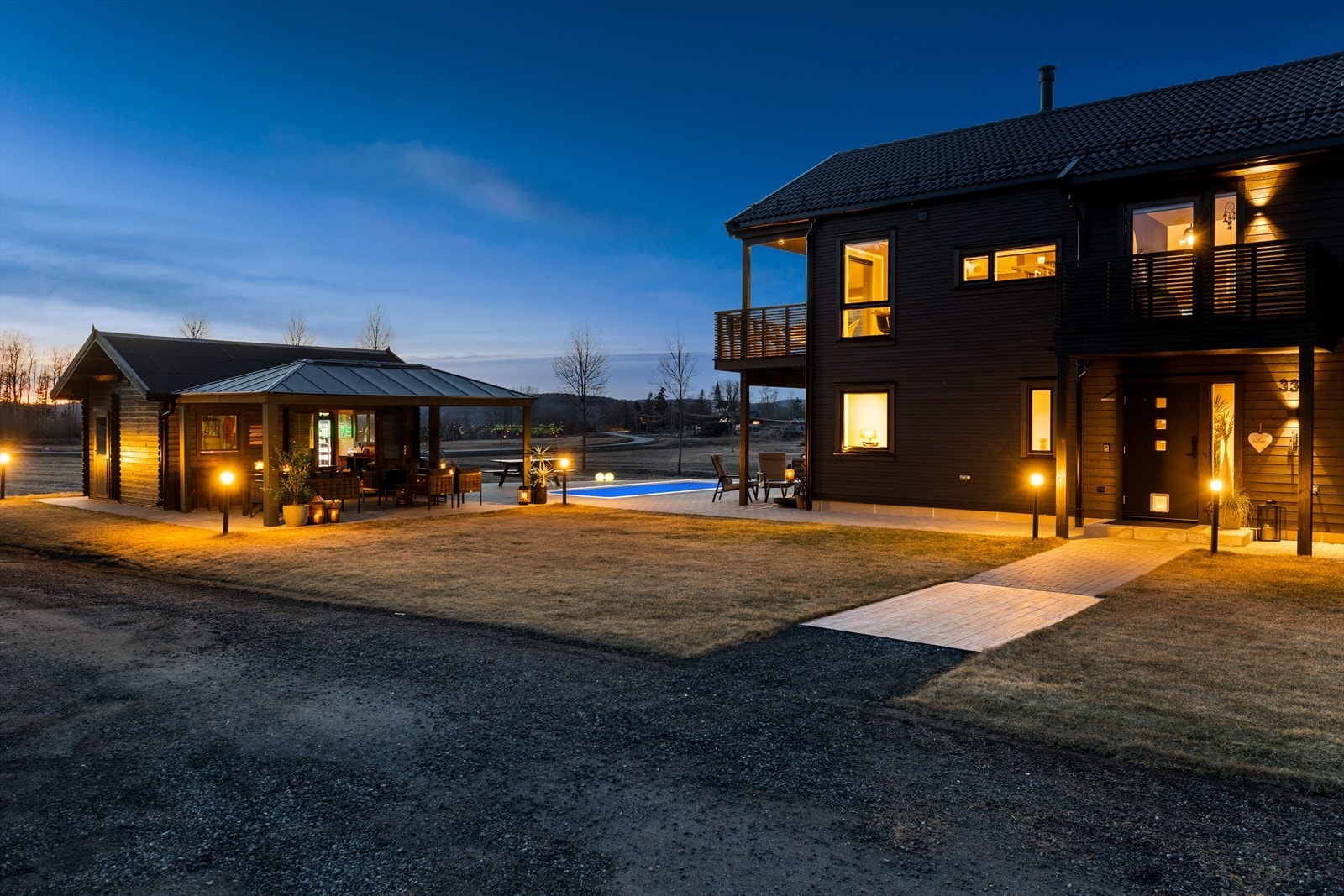 DNB Eiendom v/ Ardiana Gashi har gleden av å presentere Tomterveien 336! Galleribilde