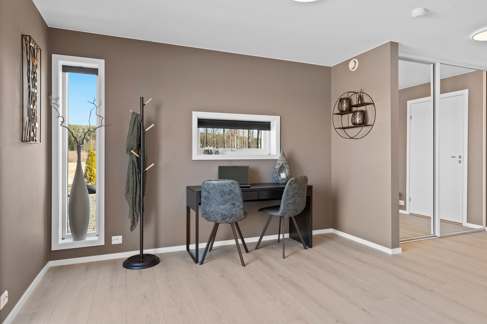 Hybel brukes idag som hjemmekontor Galleribilde