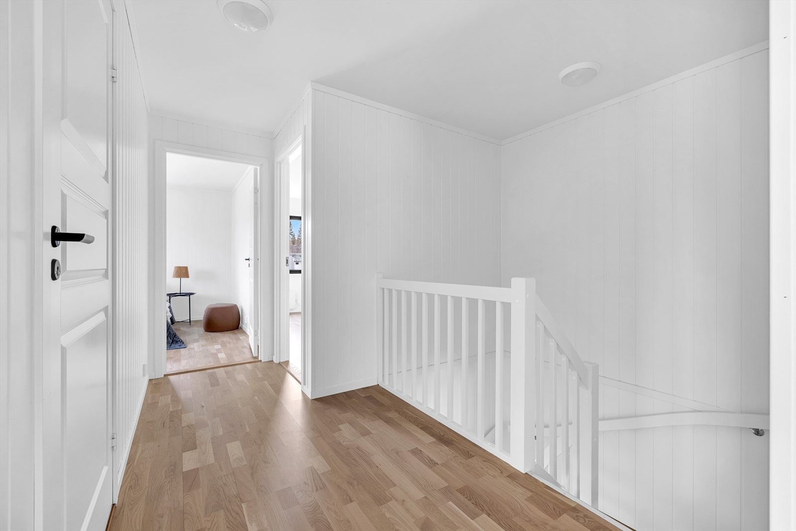 Trapperom/gang i 2. etasje. Galleribilde