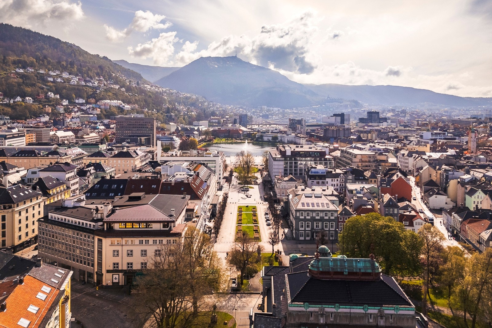 - Med sentrumskjernen like utenfor døren har du alt Bergen sentrum har å by på innen korte gangavstander - Galleribilde
