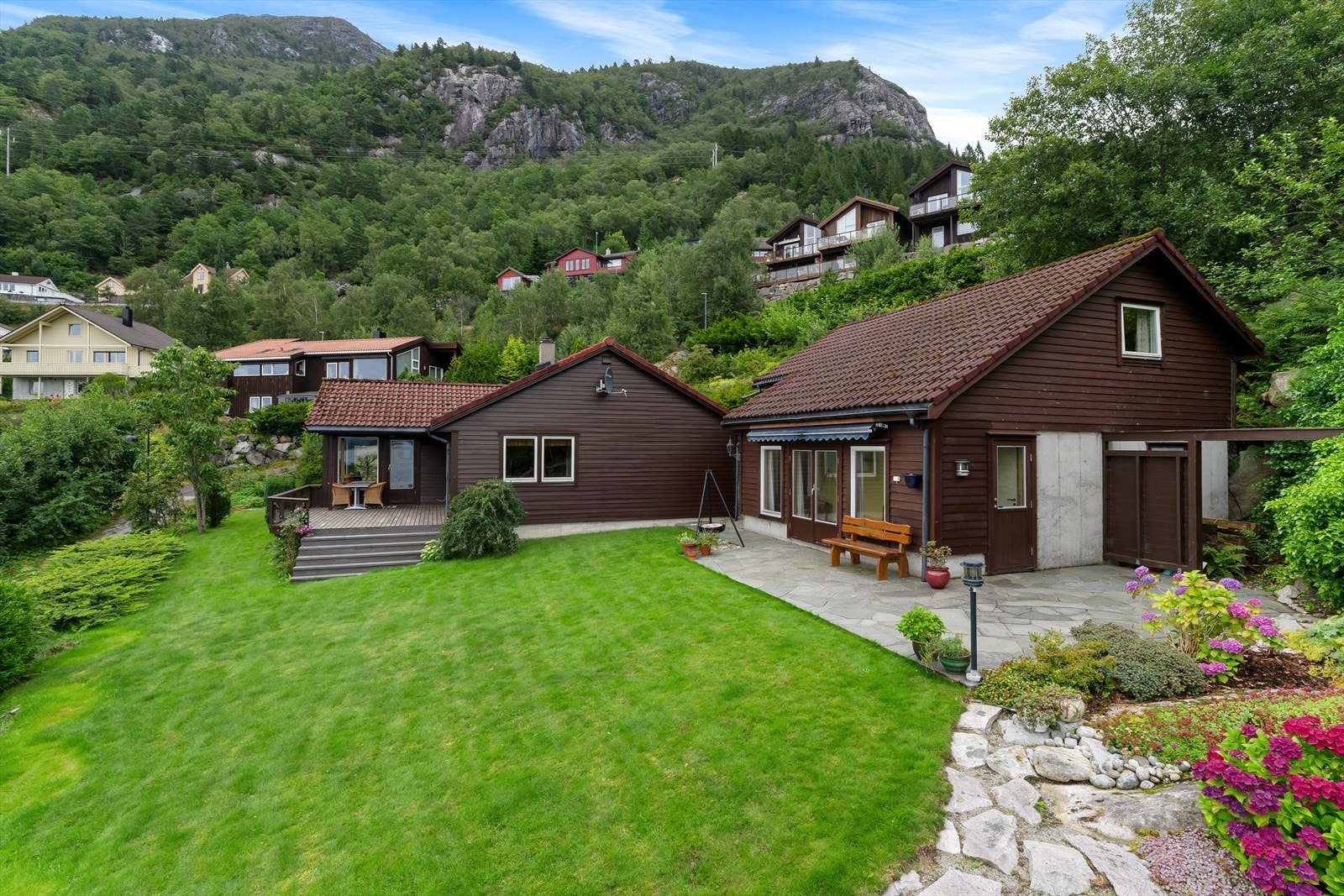 Velkommen til Bergekleiva 25 v/ Elisa Zahl Johansen i EiendomsMegler 1 Ryfylke! Galleribilde