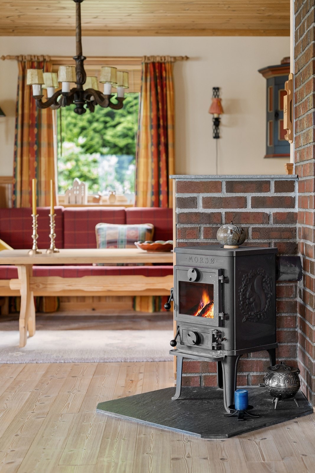 Vedovnen bidrar til et godt inneklima på kjøligere dager. Galleribilde