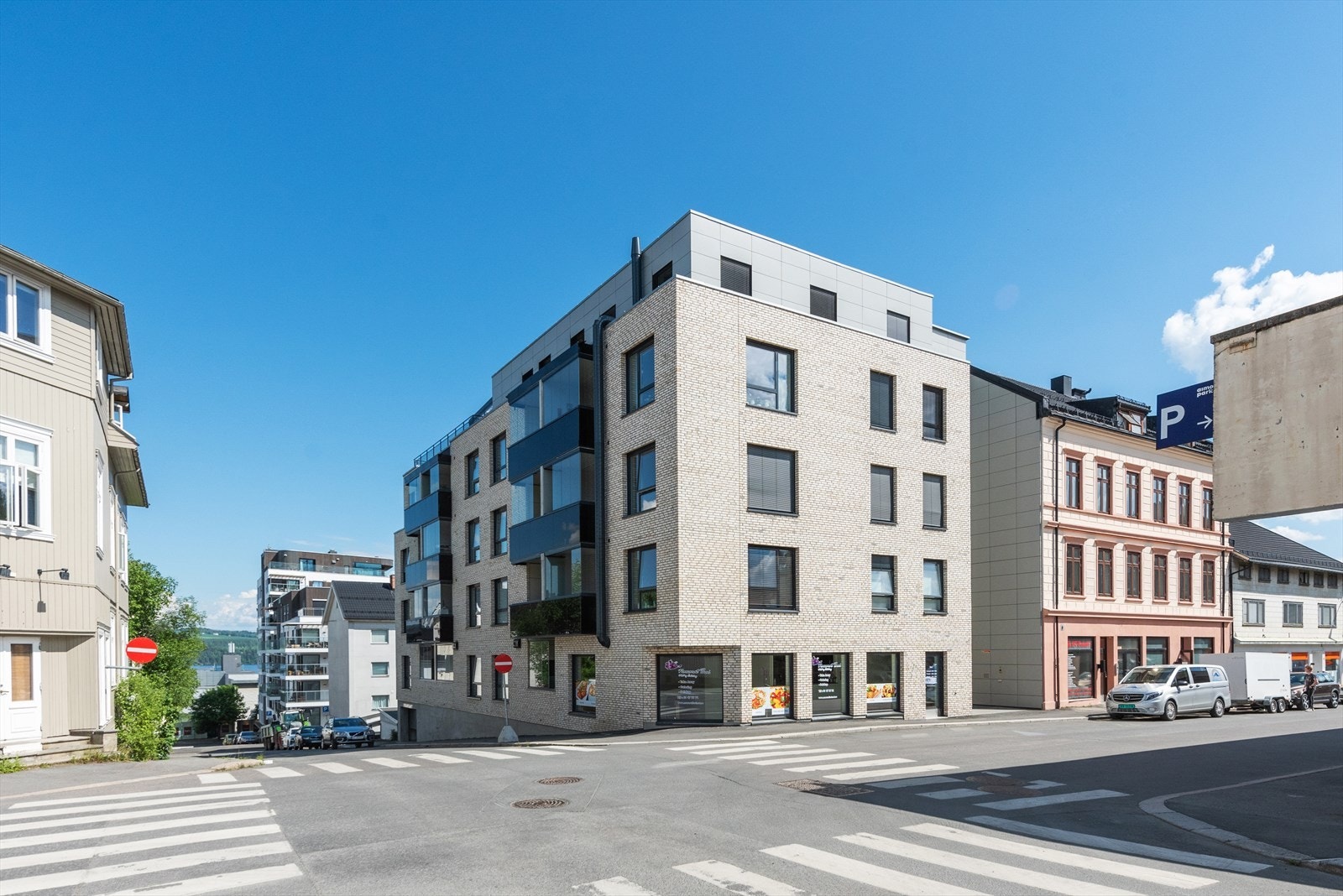 Trondhjemsvegen 11D ligger midt i Gjøvik sentrum med gangavstand til alle sentrums fasiliteter Galleribilde