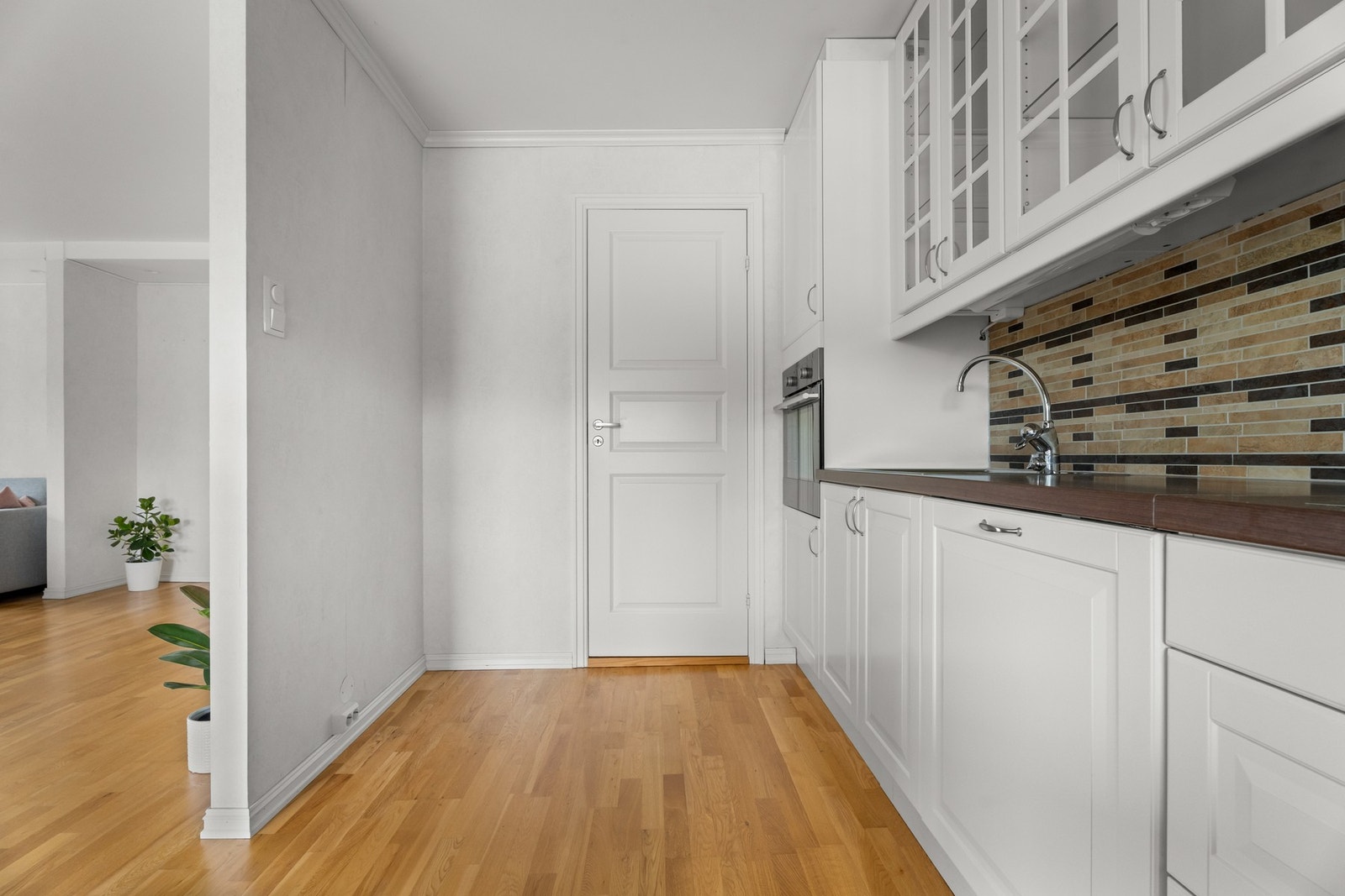 Inn døren her finner du bod/vaskerom. Galleribilde