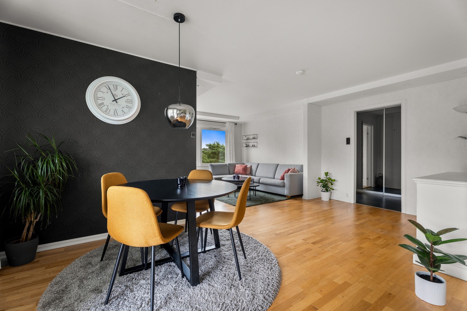 I stuen så er det luft til luft varmepumpe fra 2022. Galleribilde