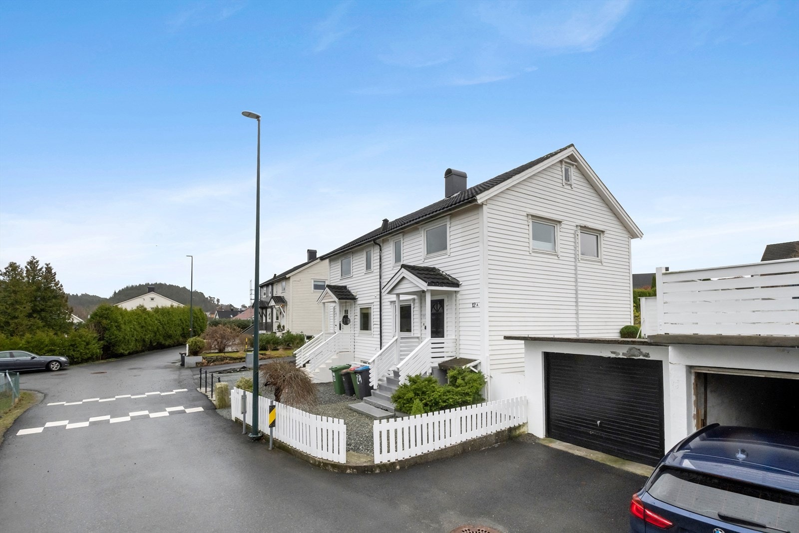 Velkommen til Gaddevegen 12A - Sentrumsnær, vertikaldelt 2-mannsbolig med garasje og flott hage. Galleribilde