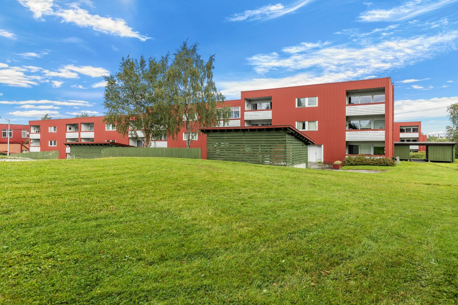 Borettslaget har flotte felles uteområder som kan nytes hele året rundt Galleribilde