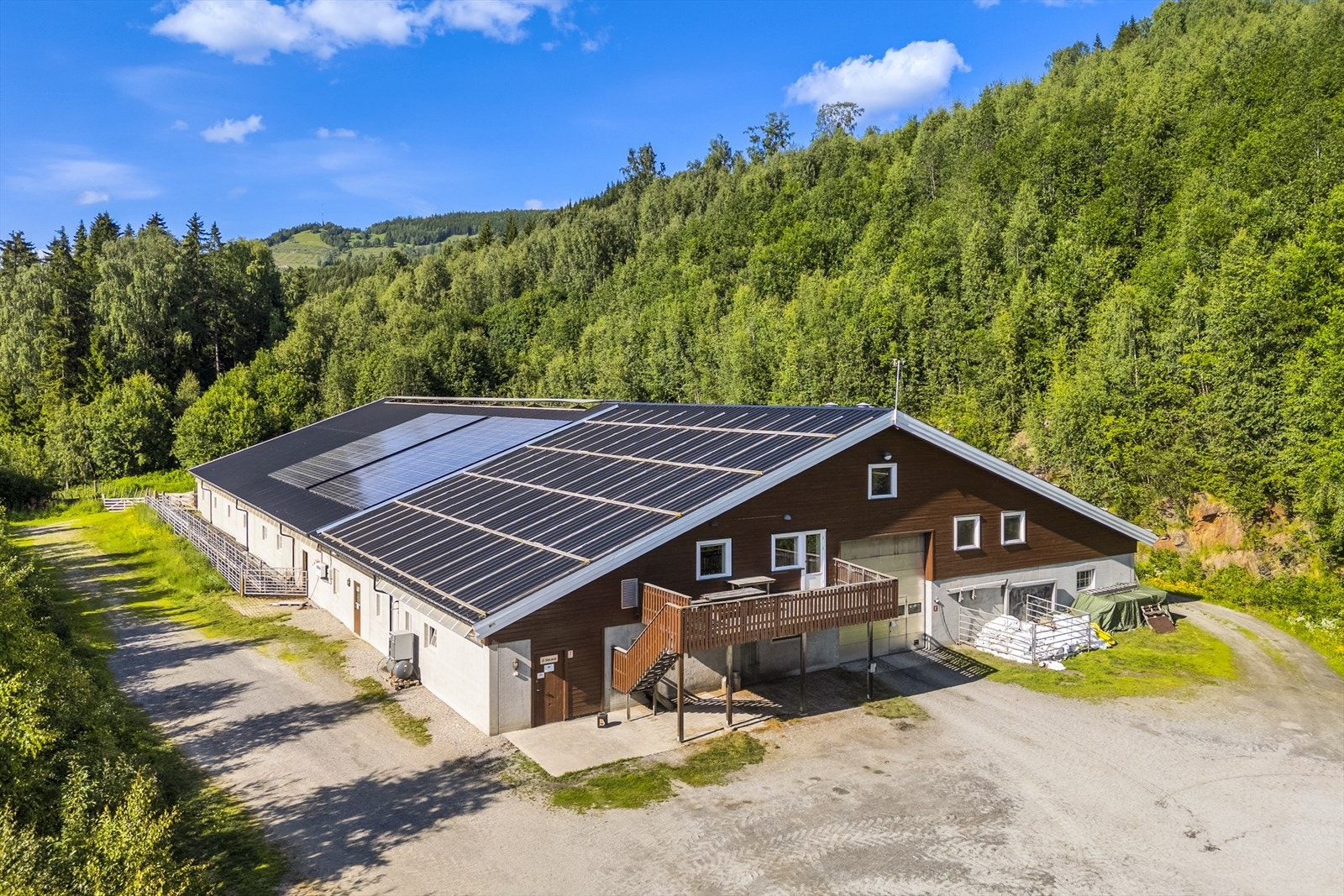 Fellesfjøset ligger rett på oversiden av Tretten Galleribilde