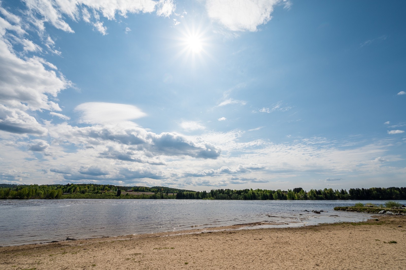 Velkommen til hyggelig visning i Daskerudvegen 125 - rett ved Glommas bredder. Galleribilde