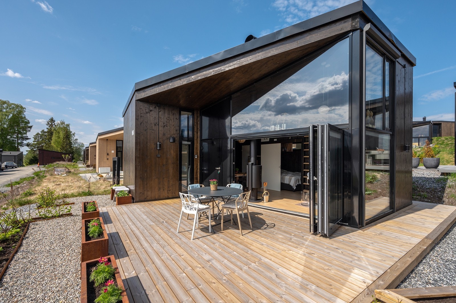 Det er god plass til utegrupper og grill. Galleribilde